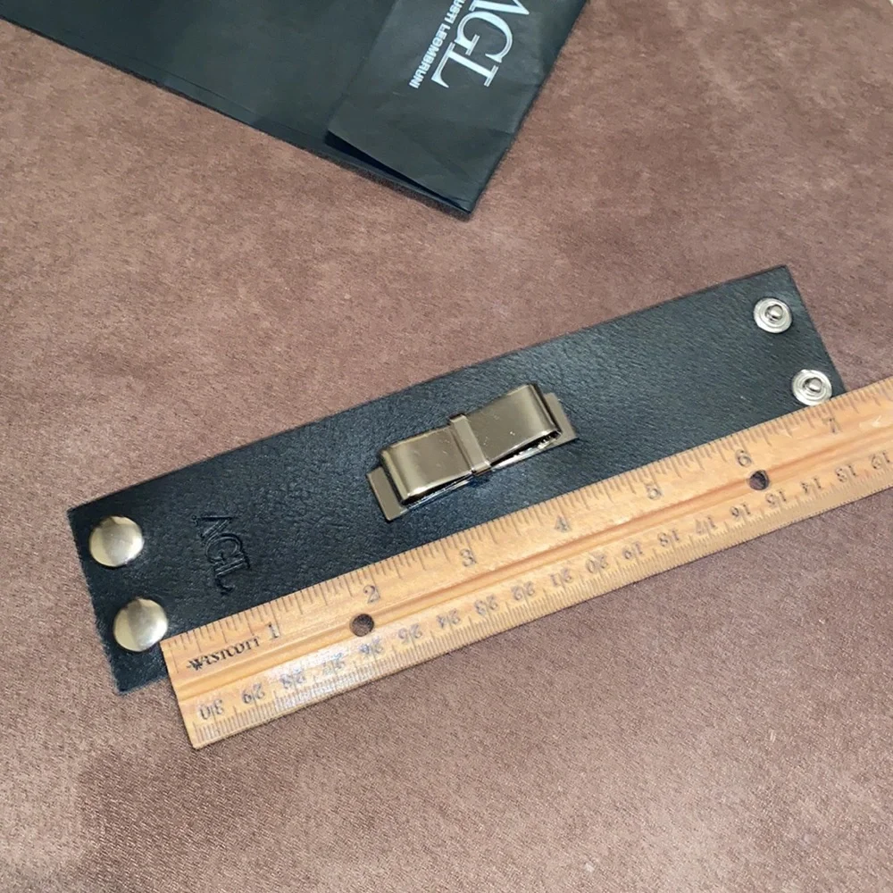 AGL Leather Bracelet with metal bow - Picture 7 of 17